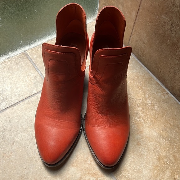 Anthro Silent D cut out booties in terracotta leather GORGEOUS! Size 40 Like new - Picture 3 of 14